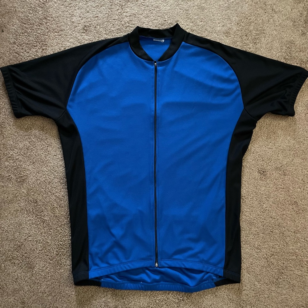 Men’s bicycling jersey